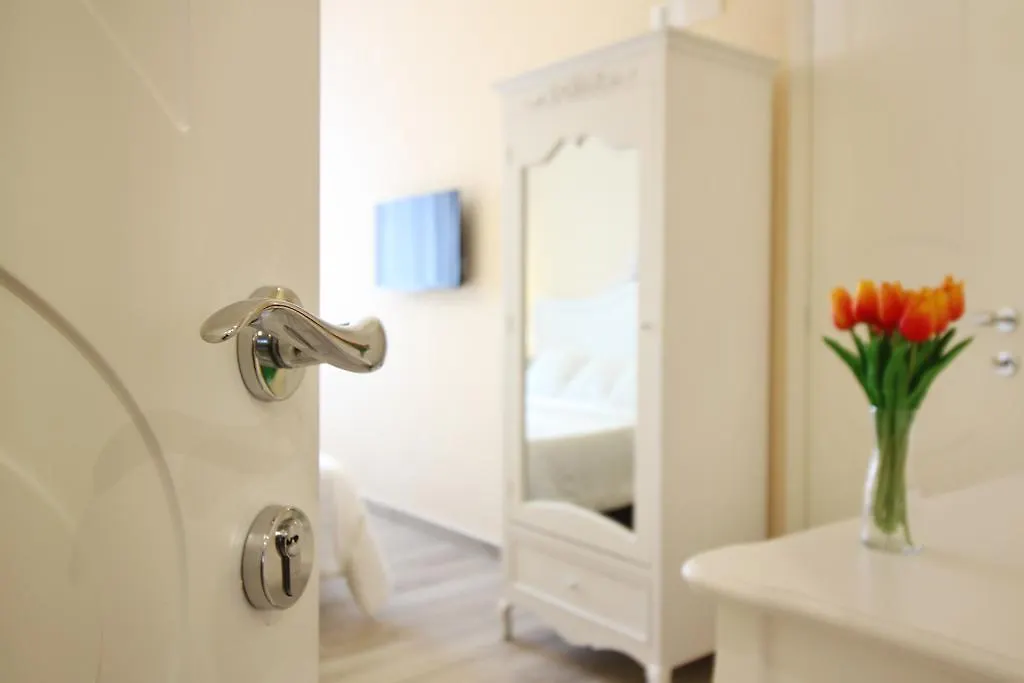 Lucca In Chic - No Ztl - Free Parking - Old City At 10Min By Walk בית הארחה